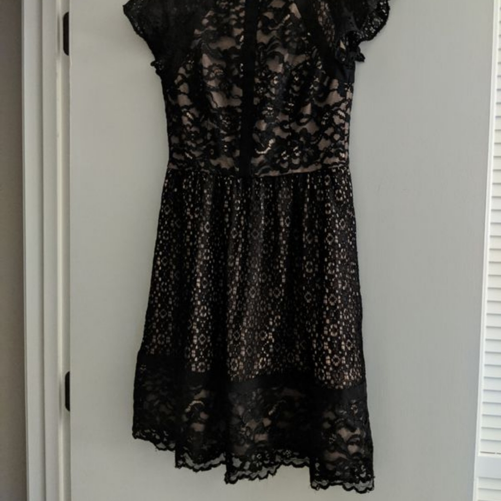 Dress - Picture 5 of 6